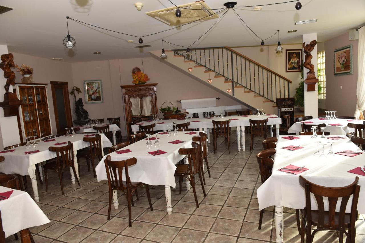 Hotel Rural El Castillo Larraga Buitenkant foto